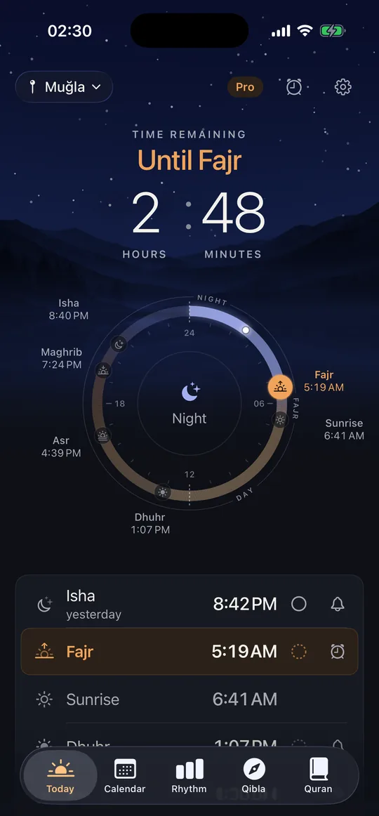 Sahaar’s Today screen on iPhone: night sky and horizon, the time remaining until Fajr in hours and minutes, a 24-hour dial placing each prayer at its real time, and the prayer list below.