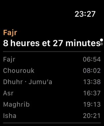 Sahaar sur Apple Watch : les horaires du jour sous forme de liste, la prochaine prière mise en évidence.